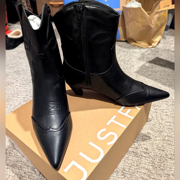 JustFab Whitley Western Bootie - Picture 2 of 4